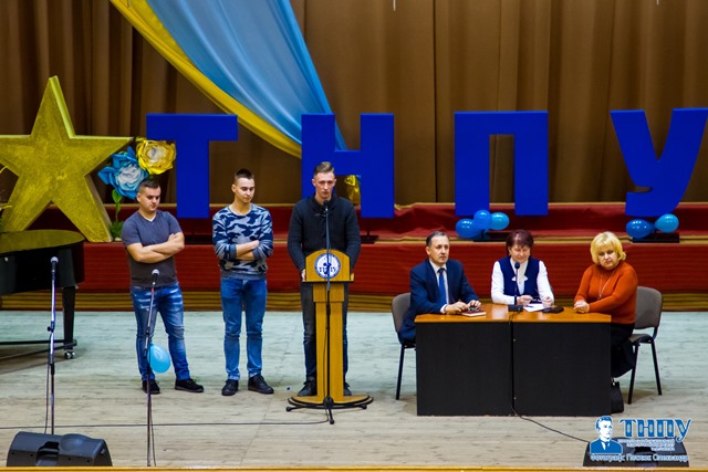 Обговорення літньої практики в Молодій гвардії